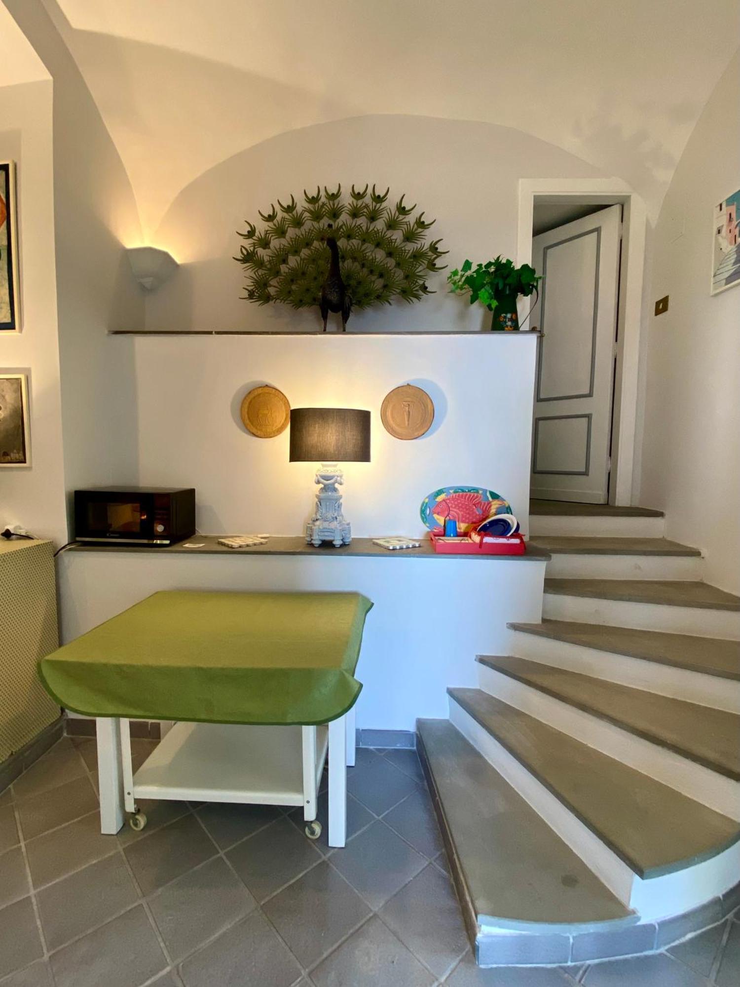 Collywood Villa ปิอาโนดิซอร์เรนโต ภายนอก รูปภาพ